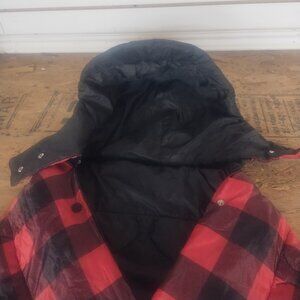 🦙 Woolrich wearable water resistant throw with hood